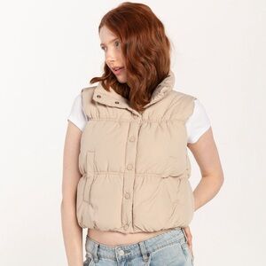 Cropped puffer jacket